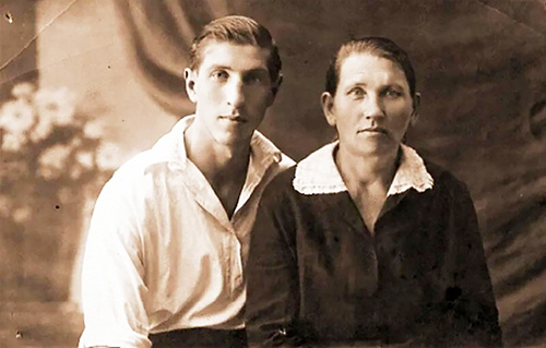 Сергей Филиппов с матерью