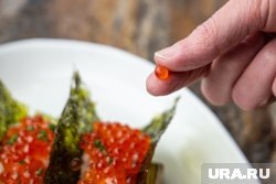    Эксперт рассказывает, как отличить настоящую красную икру от имитации