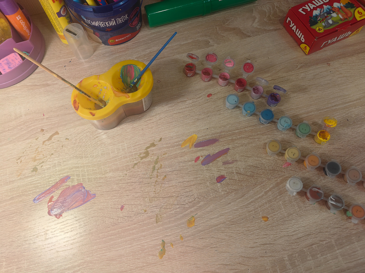 До. Это акриловые краски