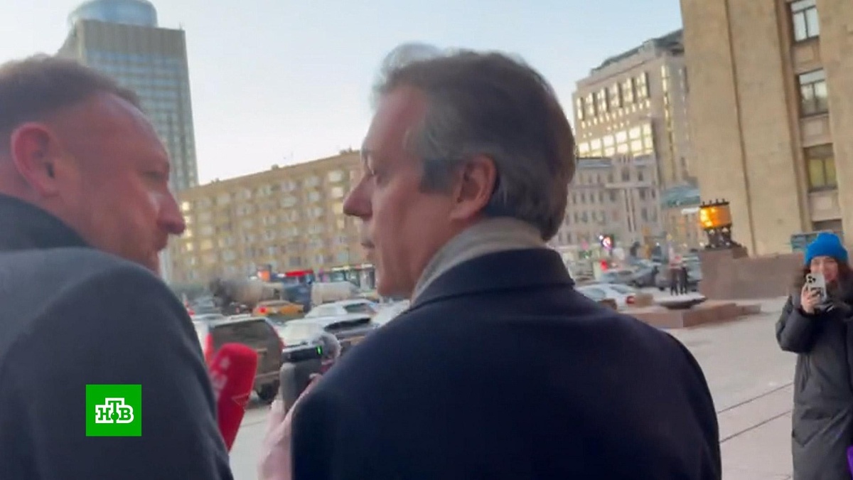    Британского дипломата Прайора лишили аккредитации и выслали из РФ