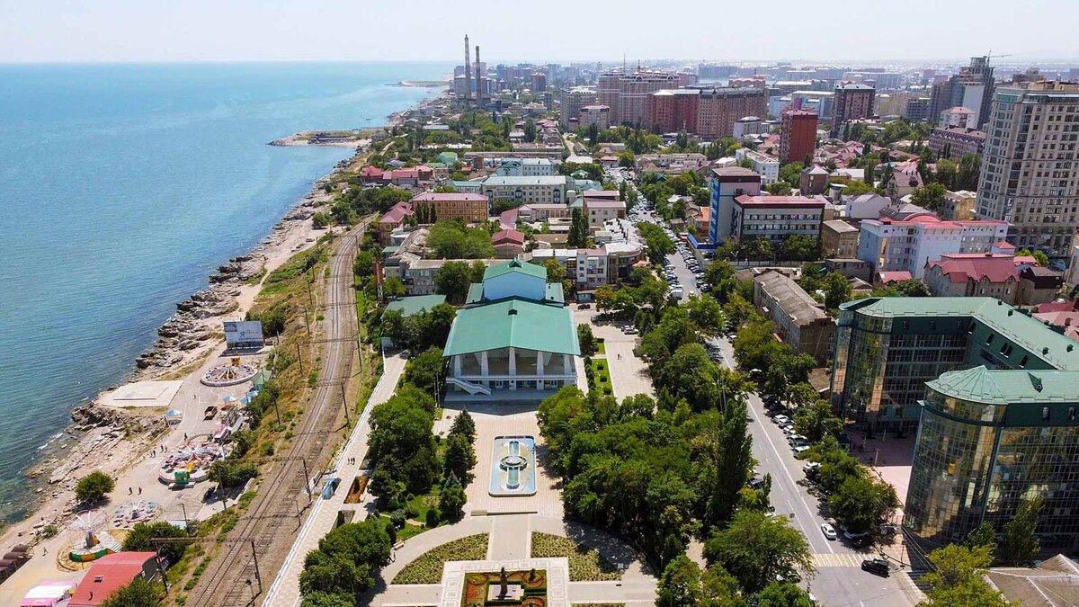 Вид на Махачкалу