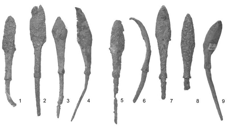 Наконечники стрел, найденные при раскопках.