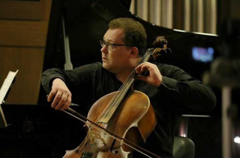    На оренбургской сцене впервые выступит известный виолончелист Борис Лифановский Кристина Просвиркина