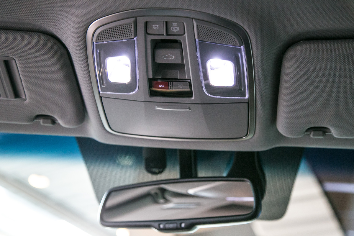 В одно нажатие: вызов аварийного комиссара, оформление ДТП, эвакуация автомобиля или
замена колеса.