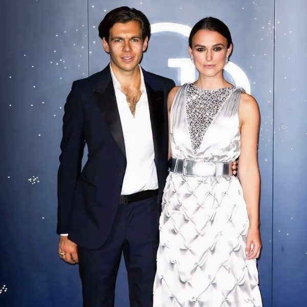 Кира Найтли и Джеймс Райтон на показе Chanel 2018