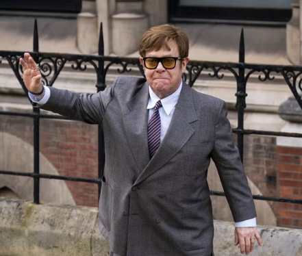 Элтон Джон прибыл в суд, Лондон, март 2023 года