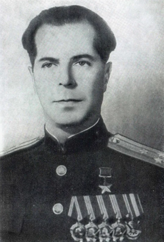 Д.Н.Медведев (1898-1954). Источник - https://vk.com/wall-205922919_2901