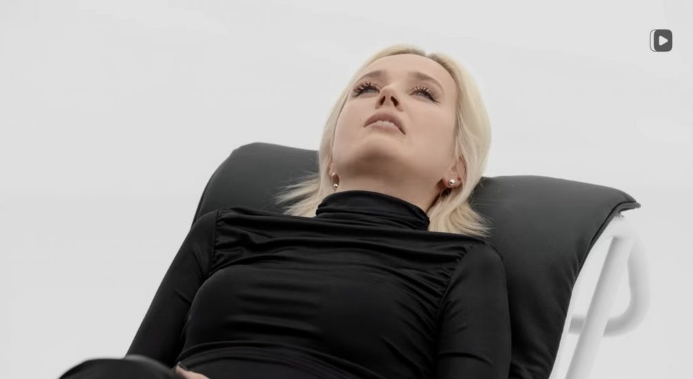   Кадр из видео: «Сессия» VK