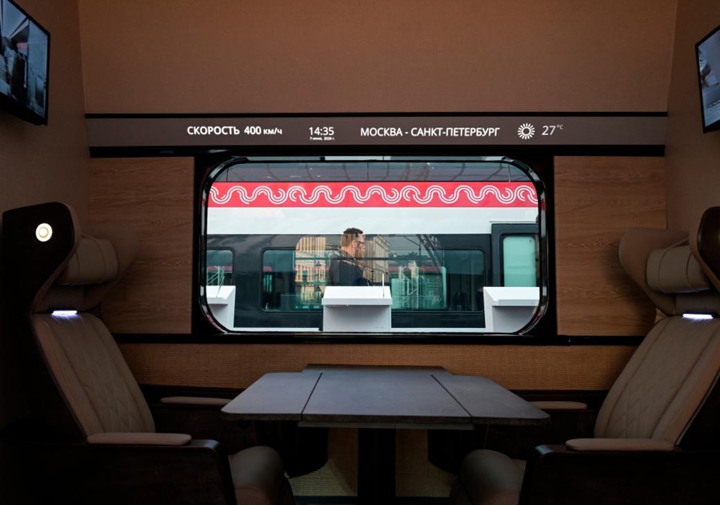 
Фото: РИА Новости
«Выступающие попытались дать оценку соответствия высокоскоростного железнодорожного транспорта. Но почти не дали... А вы чего ждали? Пока никто ничего не может сказать. Ни старого, ни нового нет. Всё опасно. Могут только показывать графики, в которых указаны планы по реализации проекта. Первые результаты запланированы на конец этого — начало будущего года», — продолжил наш источник.