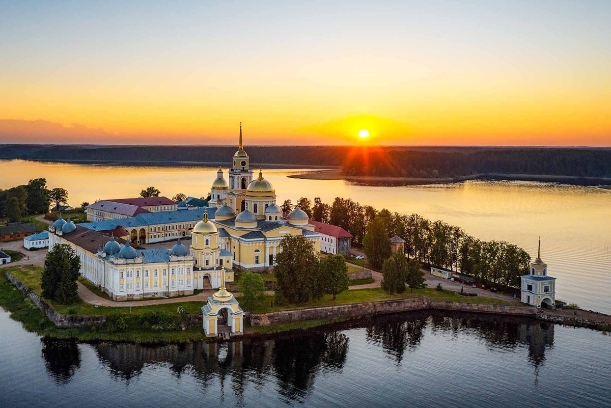 Нило-Столобенский монастырь. Фото с сайта www.kp.ru