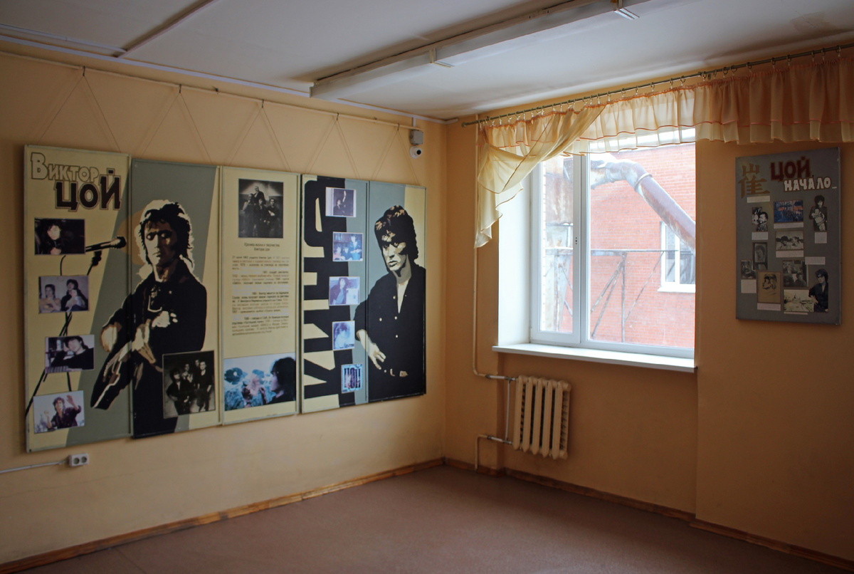 Виктор Цой - выпускник Реставрационного колледжа Кировский (бывший СГПТУ №61)