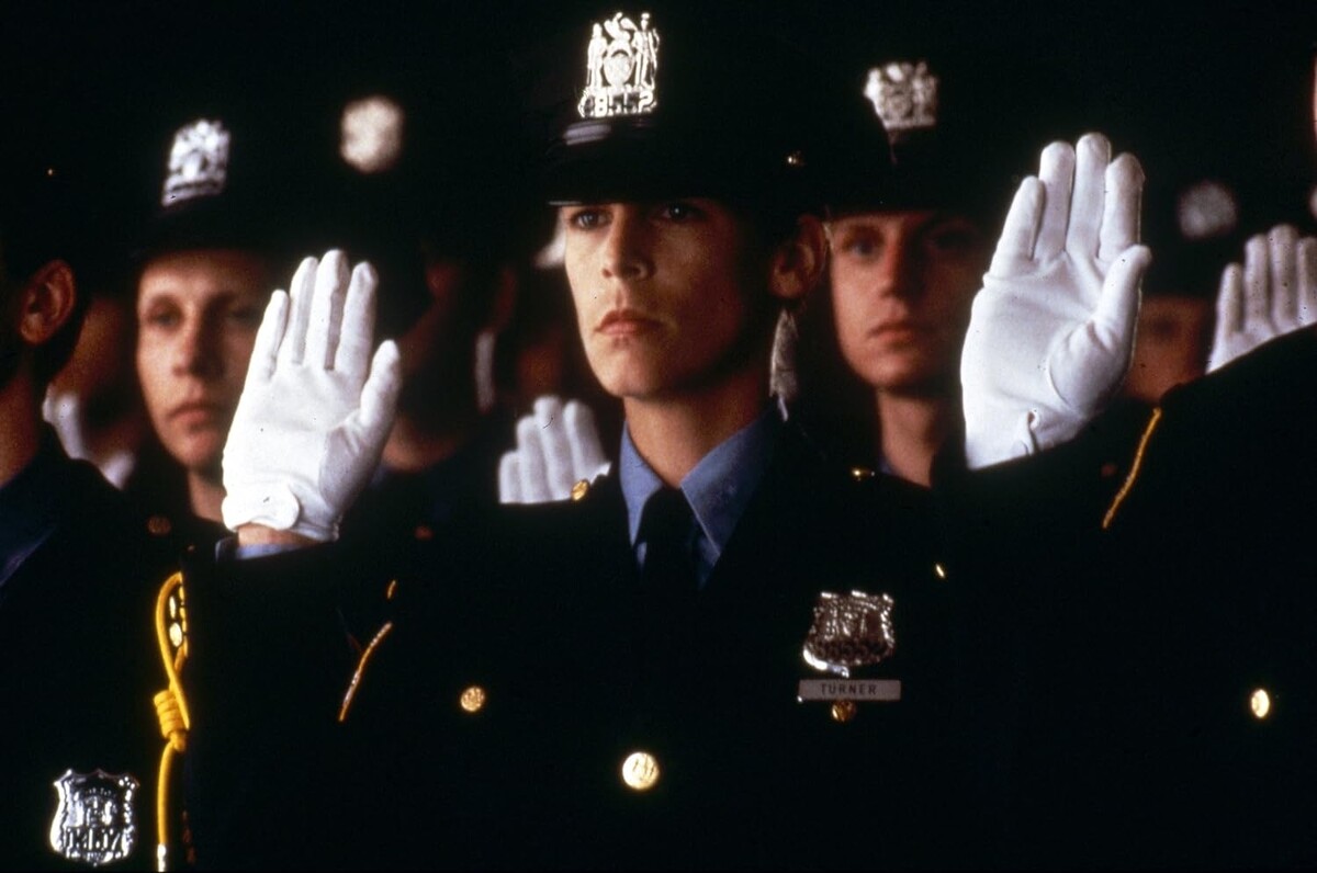 офицер Меган Тернер (в исполнении Джейми Ли Кёртис) 