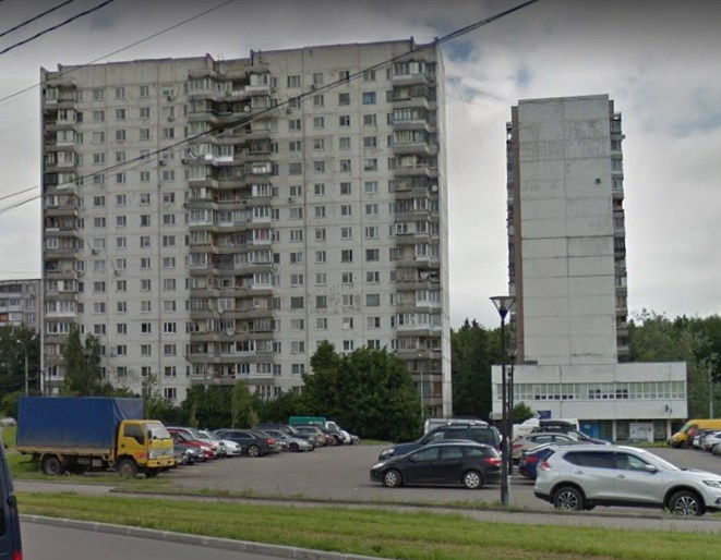 Новоясеневский проспект, дом, где жила Светлана Светличная  https://www.kino-teatr.ru/movie/kadr/4422/80665.jpg