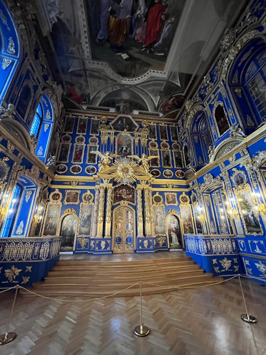 Придворная Воскресенская церковь Большого Царскосельского дворца. Фото автора.