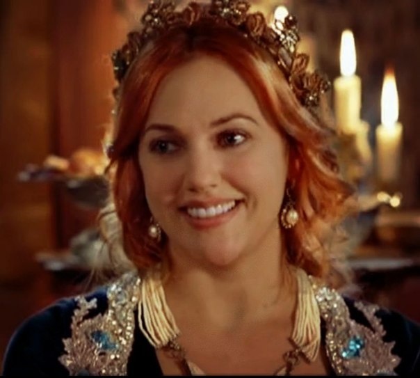 Хюррем наблюдает за дочерью 