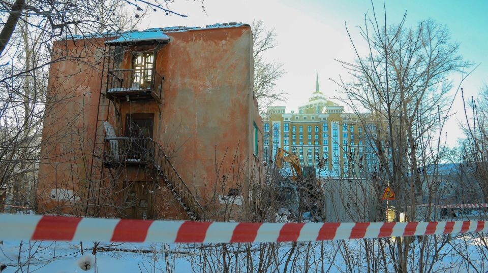    Снос аварийного дома на улице Профинтерна, 42. Источник: Виталий Барабаш