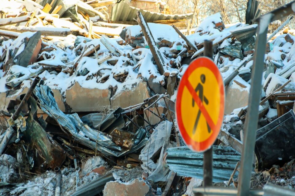    Снос аварийного дома на улице Профинтерна, 42. Источник: Виталий Барабаш