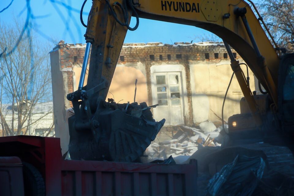    Снос аварийного дома на улице Профинтерна, 42. Источник: Виталий Барабаш