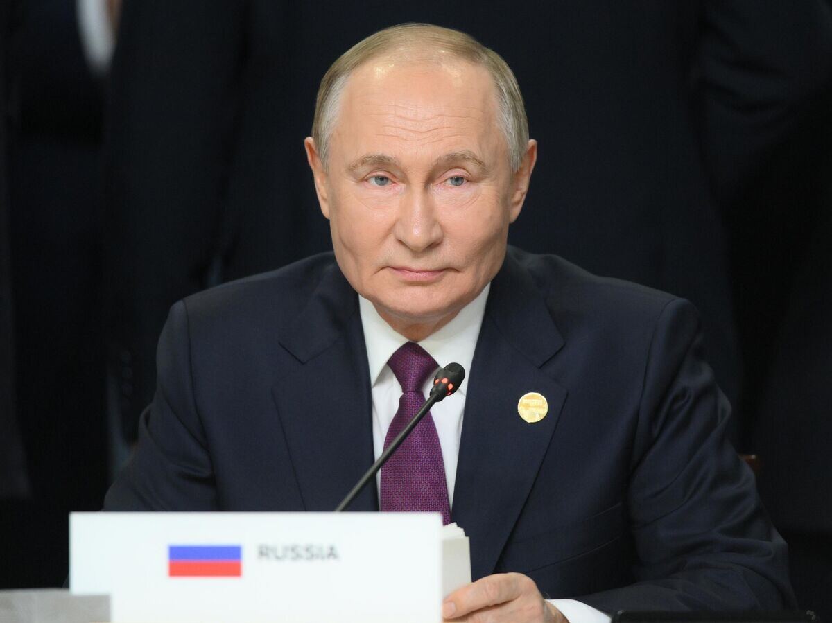    Президент РФ Владимир Путин выступает на пленарном заседании XVI саммита БРИКС в формате "аутрич" / "БРИКС плюс"© Фотохост-агентство brics-russia2024.ru