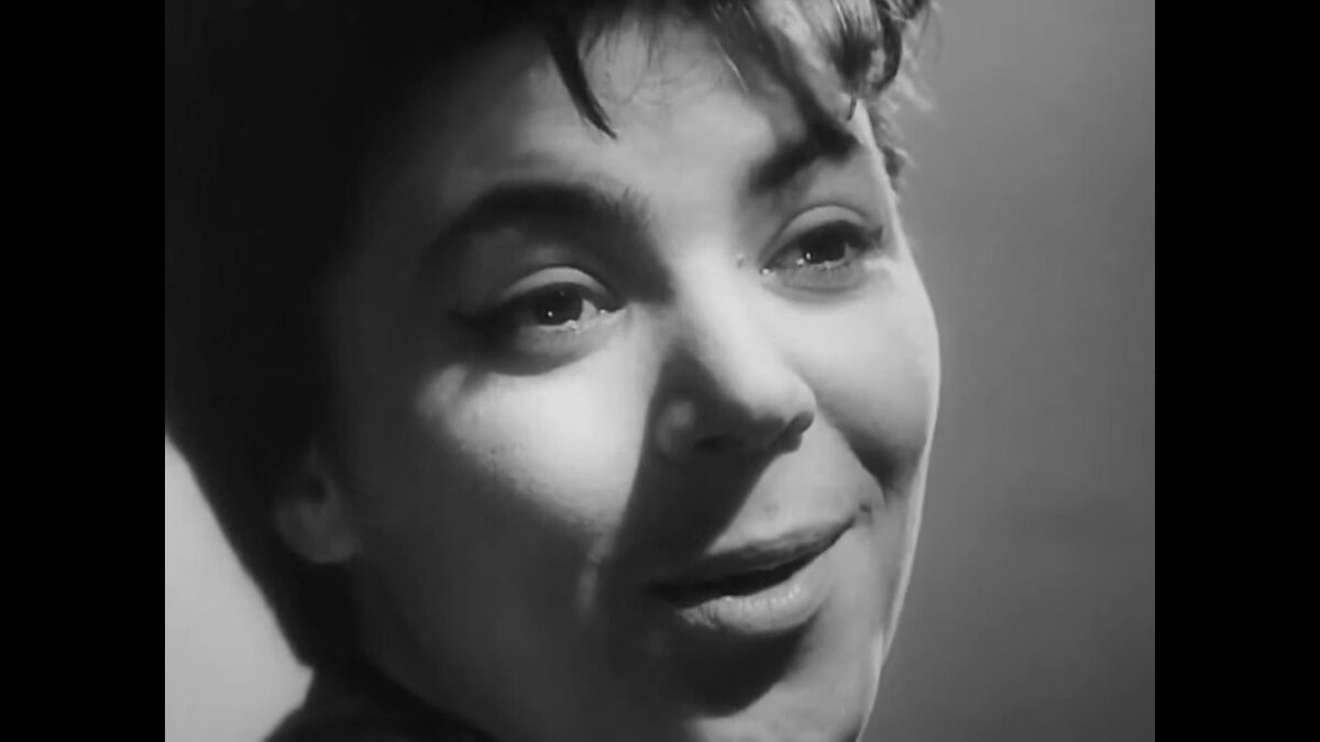    Майя Кристалинская поёт песню "Я тебя подожду". 1962, Гостелерадиофонд СССР