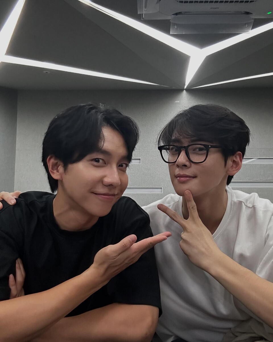    Ли Сын Ги и Ча ЫнуСоцсети