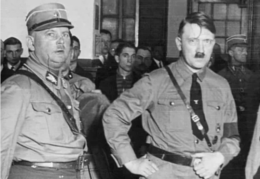 Адольф Гитлер и Эрнст Рём