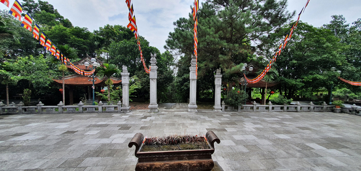 Двор на верхнем ярусе