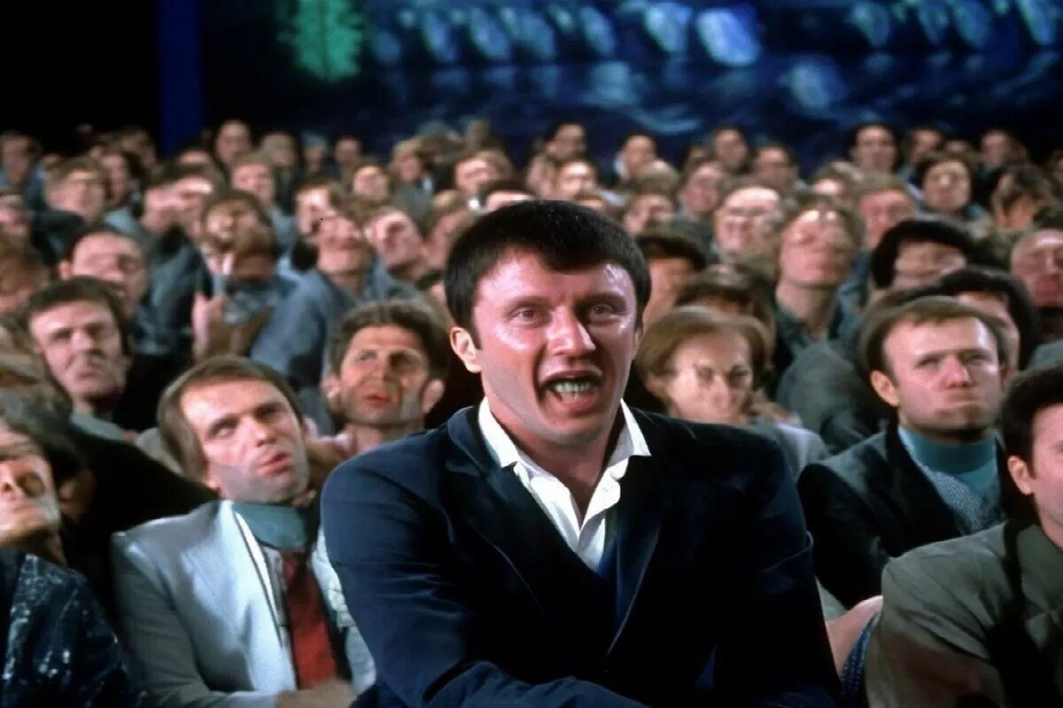 Ровно 35 лет назад случилось невиданное – на Первой программе Центрального телевидения вышли шесть выпусков передачи «Сеансы здоровья врача-психотерапевта Анатолия Кашпировского».
Фото: Нейросеть shedevrum.ai