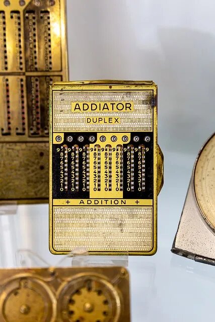    Когда и кем был придуман первый арифмометр? Nikkioto