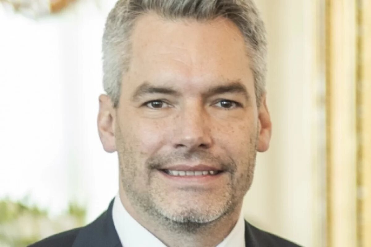    Канцлер Австрии: в беседе со мной Трампа интересовало мнение о Путине