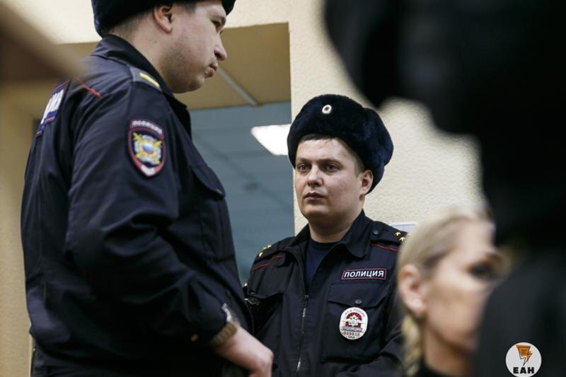    ЕАН / Депутат предложил поднимать зарплаты полицейским