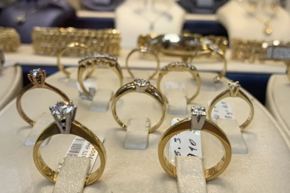    На Камчатке санитары морга сняли золото с покойника