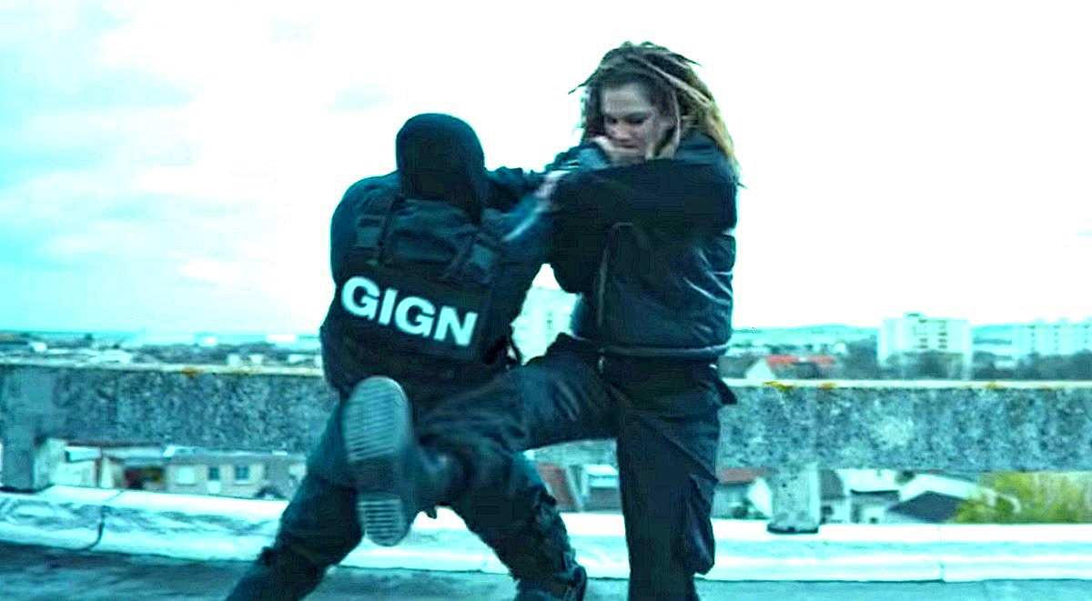 Правильно: бей свой спецназ, чтобы чужой боялся! 