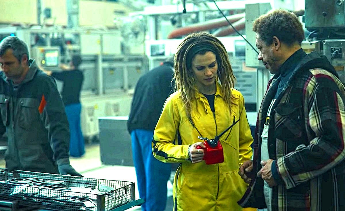 - Кажется, девушка, вы слишком буквально поняли мой совет "Не подмажешь - не поедешь". 