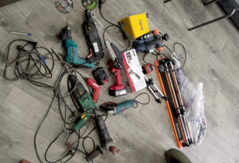    Под Оренбургом рецидивист украл электроинструменты из дачного дома Оренбуржье