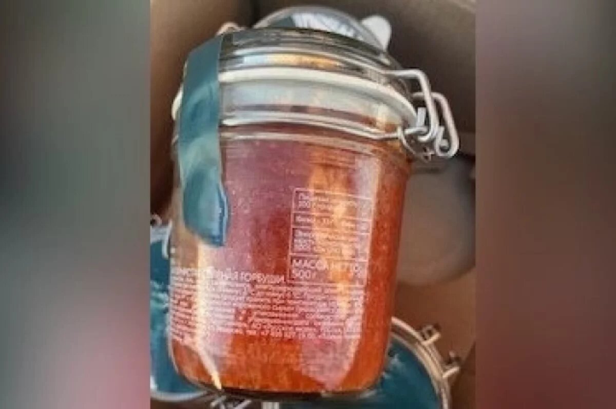    Почти 200 кг подозрительной красной икры не выпустили из Оренбуржья