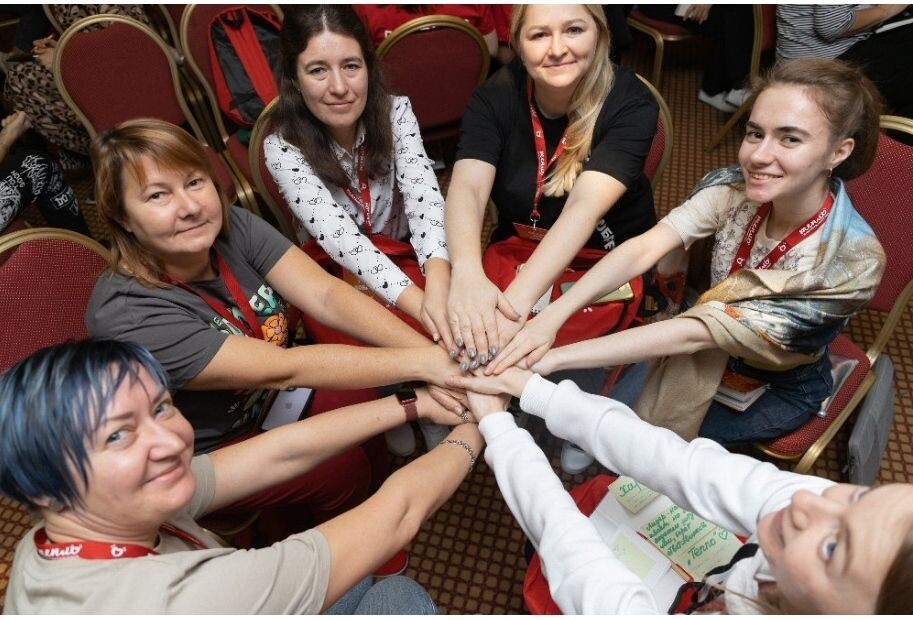     Волонтёры. Источник: pravmin.gov74.ru Автор фото: Вероника Якунова