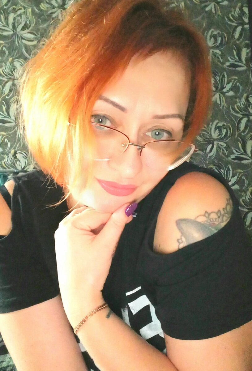 Это я. Эмилия Зоринова. Почти никому не известная писательница и простая домохозяйка.