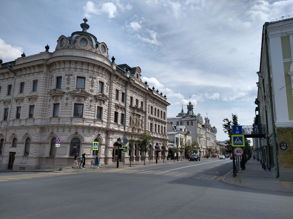 Много хорошо сохранившейся имперской архитектуры