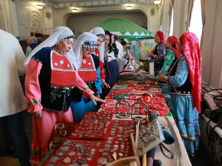    В Оренбурге отпраздновали День башкирской культуры Ирина Рабочих