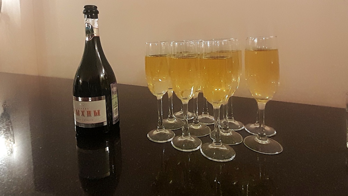 фото приетственное шампанское