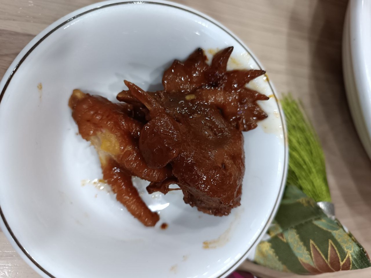 Деликатесы  - Куриная голова кусь!