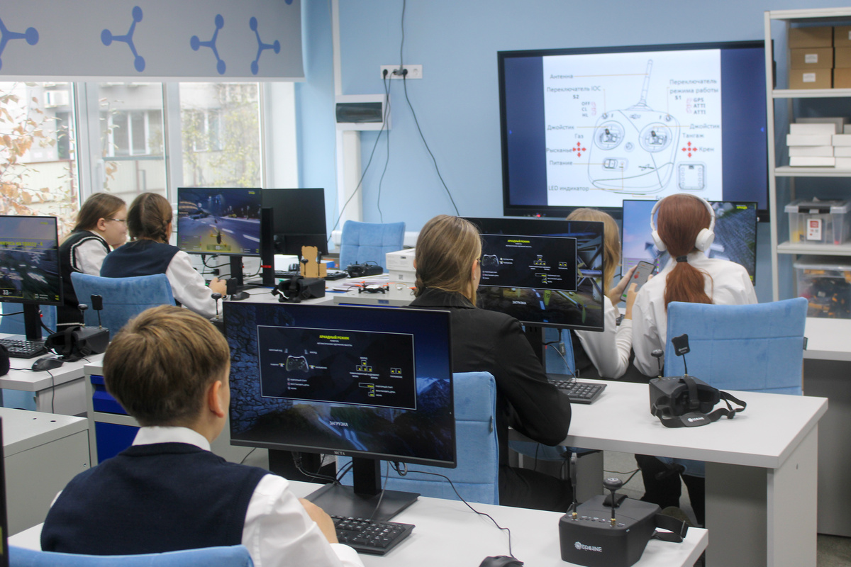 В приложении доступна успеваемость учебного класса.  Фото: ФедералПресс / Ксения Кобалия