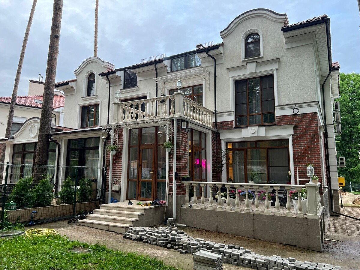 Тумбы балюстрады со светильниками