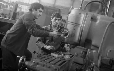 фото из интернета. На таких станках работала мама.