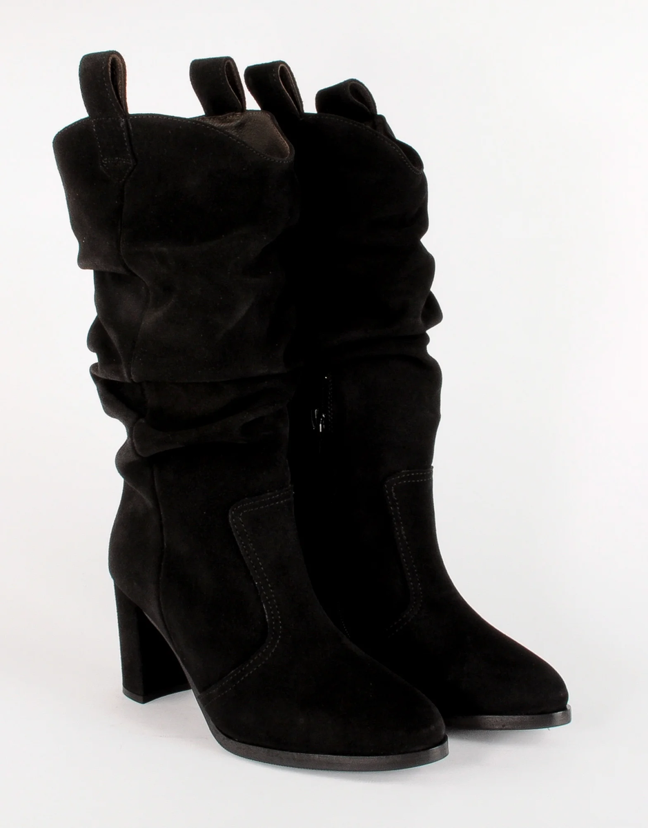 Цена - 11 790 динаров (10 822 руб.)