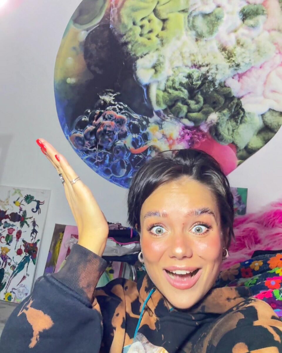 фото @dashaplesen Художница Дарья Федорова