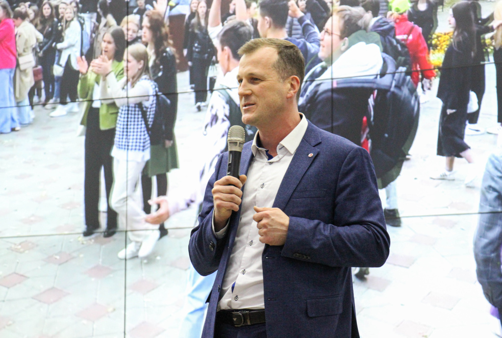  Директор по внешним коммуникациям и международным связям ТМУ Алексей Юрьевич Ефанов