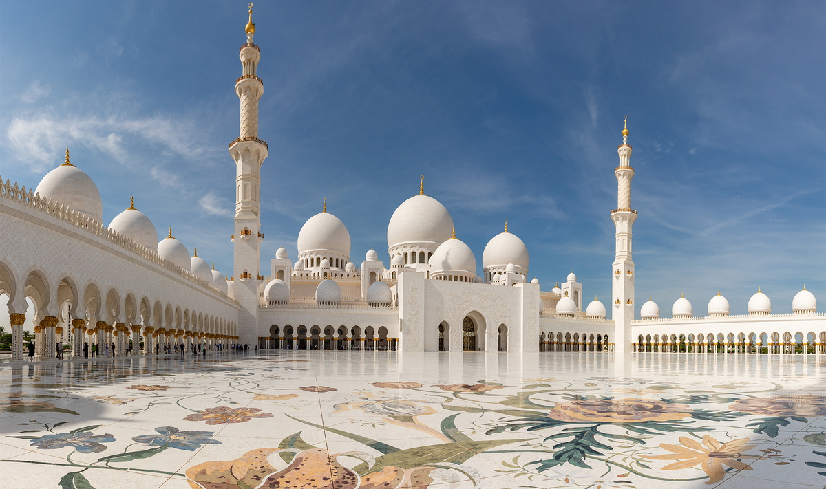 Это эталон современной исламской архитектуры и настоящее чудо, сотворённое руками тысяч мастеров.Фото: brunocoelho / Shutterstock.com