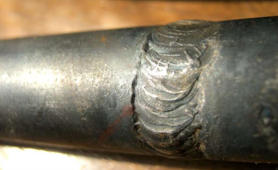 Внешние дефекты сварного соединения трубы